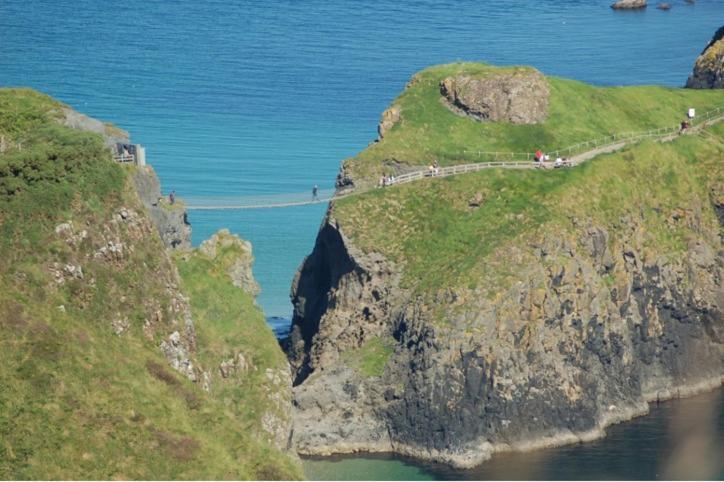 Causeway Coast Apartments Cora Marine Балликасл Экстерьер фото